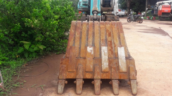 ขายแบคโฮ KUBELCO SK200-Vธรรมดาไฟตัดคันเร่งอย่างเดียวช่วงล่างเต็มเครื่องอ่อนราคา 450,000