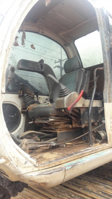 ขายแบคโฮ KUBELCO SK200-Vธรรมดาไฟตัดคันเร่งอย่างเดียวช่วงล่างเต็มเครื่องอ่อนราคา 450,000