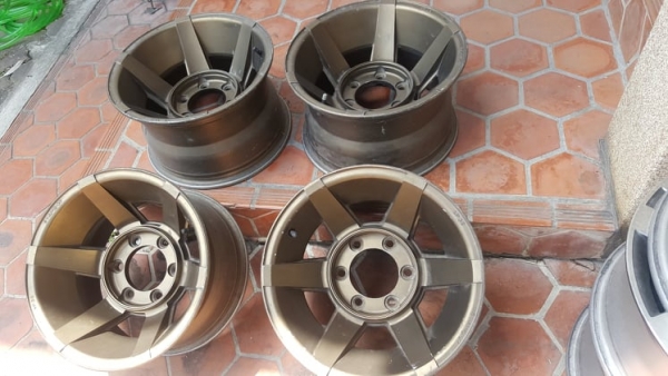 ขายล้อ 15/8.5 ของญี่ปุ่น