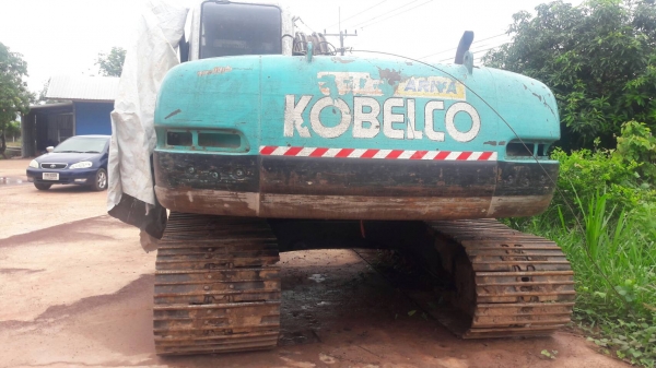 ขายแบคโฮ KUBELCO SK200-Vธรรมดาไฟตัดคันเร่งอย่างเดียวช่วงเต็มเครื่องออ่นเอกสารเล่มทะเบียนราคา 450,000