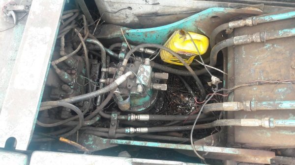 ขายแบคโฮ KUBELCO SK200-Vธรรมดาไฟตัดคันเร่งอย่างเดียวช่วงเต็มเครื่องออ่นเอกสารเล่มทะเบียนราคา 450,000