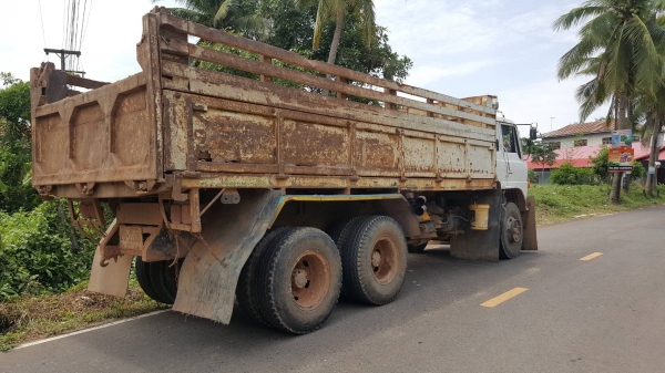 ขายรถ ดั้ม 2 เพลา HINO 227