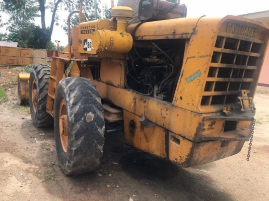 ขายรถตักโคมัสซุ