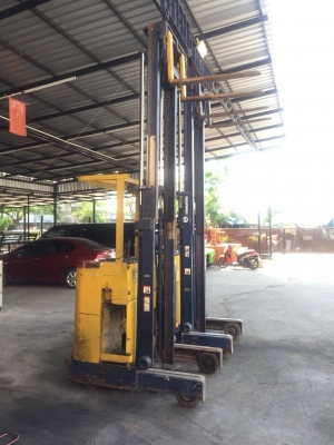 ขายรถยกโฟร์คลิฟท์ไฟฟ้ายืนขับ ยี่ห้อ KOMAT'SU 2 คัน