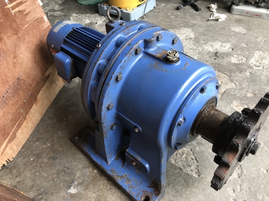 ขายมอเตอร์เกียร์ Cycro drive Sumitomo 7.5HP. 380V made in Japan อัตราทด 1:87 เพลาออกประมาณ 16รอบต่อนาที รุ่นหัวใหญ่แรงบิดเยอะ หมุนนิ่ม พร้อมใช้งาน