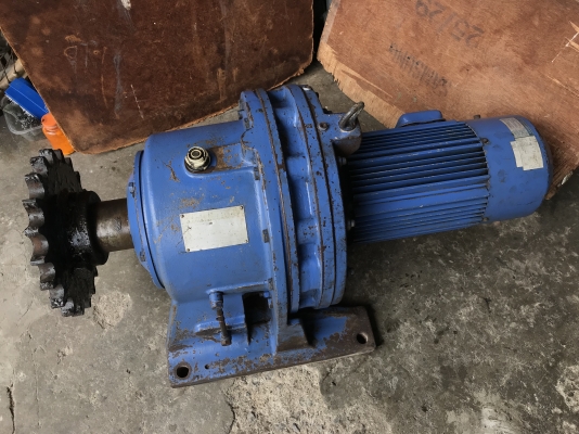 ขายมอเตอร์เกียร์ Cycro drive Sumitomo 7.5HP. 380V made in Japan อัตราทด 1:87 เพลาออกประมาณ 16รอบต่อนาที รุ่นหัวใหญ่แรงบิดเยอะ หมุนนิ่ม พร้อมใช้งาน