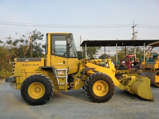 ขาย รถตักล้อยาง KOMATSU WA100-3 เครื่อง 6สูบ นำเข้าจากญี่ปุ่น โทร.090-986-2521 อ๊อบ