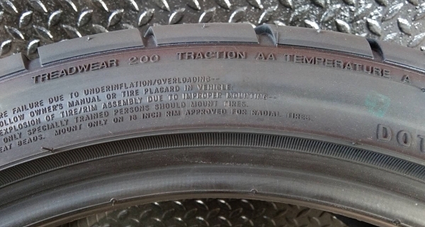 TOYO R1R 265/35ZR18 ยางซอฟญี่ปุ่น ยางใหม่ปี19 TOYO R1R 265/35ZR18 ยางซอฟญี่ปุ่น ยางใหม่ปี19