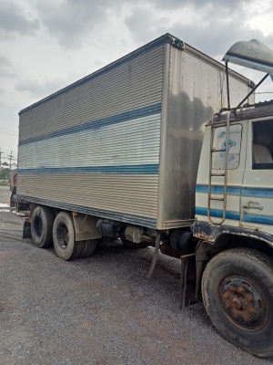 ขายตู้เก็บความเย็นถอดจากรถสิบล้อ ขายตู้เก็บความเย็นถอดจากรถสิบล้อ