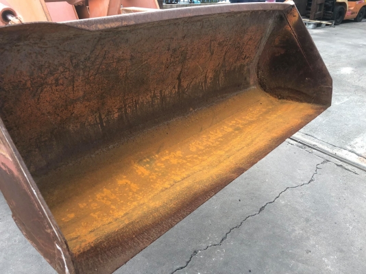 ขายรถตักเอวอ่อนตักหินตักทราย ขายรถตักเอวอ่อนตักหินตักทราย