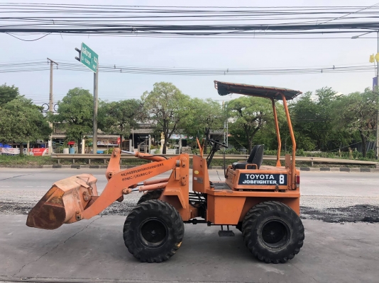 ขายรถตักเอวอ่อนตักหินตักทราย ขายรถตักเอวอ่อนตักหินตักทราย