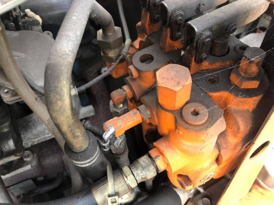 ขายรถตักงาเทได้toyota ขนาดเล็ก700กิโลกรัม ขายรถตักงาเทได้toyota ขนาดเล็ก700กิโลกรัม