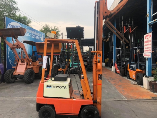 ขายรถตักงาเทได้toyota ขนาดเล็ก700กิโลกรัม ขายรถตักงาเทได้toyota ขนาดเล็ก700กิโลกรัม