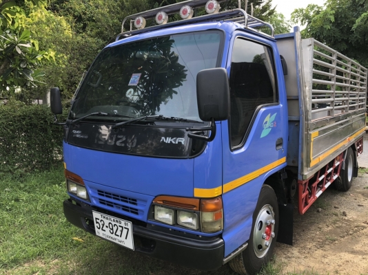 ขายรถ 6 ล้อ NKR 130 โบว์ รถห้าง ปี 46 ราคา 325,000