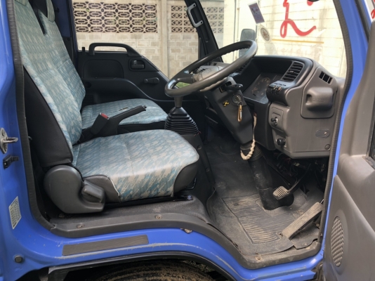 ขายรถ 6 ล้อ NKR 130 โบว์ รถห้าง ปี 46 ราคา 325,000