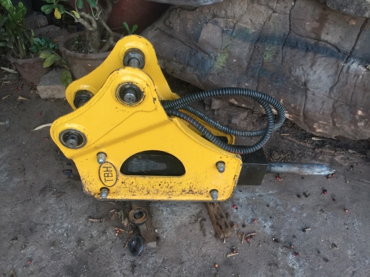 ขายรถแบคโฮKOMATSUรุ่นPC27MR-1นำเข้าญี่ปุ่น