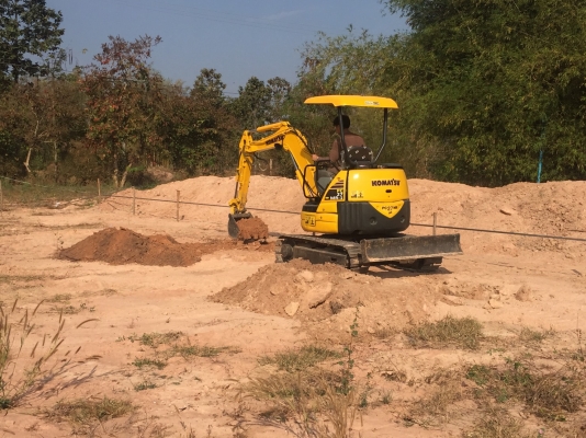 ขายรถแบคโฮKOMATSUรุ่นPC27MR-1นำเข้าญี่ปุ่น