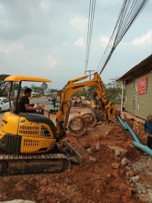 ขายรถแบคโฮKOMATSUรุ่นPC27MR-1นำเข้าญี่ปุ่น