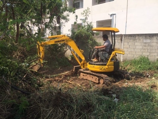 ขายรถแบคโฮKOMATSUรุ่นPC27MR-1นำเข้าญี่ปุ่น