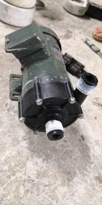 1,500 บ.ส่งถึงบ้านฟรี โทร 083-2000058 LINE ID: line832923 Magnet Pump ปั๊มดูด - จ่ายของเหลวระบบแม่เห