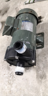 1,500 บ.ส่งถึงบ้านฟรี โทร 083-2000058 LINE ID: line832923 Magnet Pump ปั๊มดูด - จ่ายของเหลวระบบแม่เห