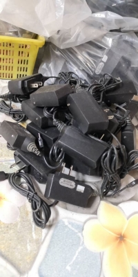 3อัน 120 บ.ส่งถึงบ้านฟรี โทร 083-2000058 LINE ID: line832923 ที่แปลงไฟจากไฟบ้าน 220 V. ออกเป็นไฟ DC 