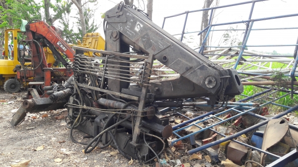 ขายเครนพับ HIAB 105-2 ขนาด 4.5 ตัน นำเข้า โทร084-5424150 line id : rapinzat