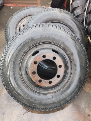 ขายยาง9.00-20 พร้อมกะทะ