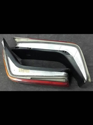 ขายอะไหล่ไฟท้ายครบชุด BENZ-SL-R129 ขายอะไหล่ไฟท้ายครบชุด BENZ-SL-R129