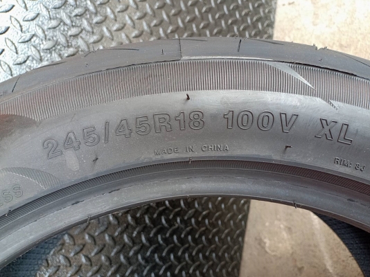 WOLVERINE X401 245/45R18 ปี19 ราคาเส้นละ 3,250 บาท WOLVERINE X401 245/45R18 ปี19 ราคาเส้นละ 3,250 บาท