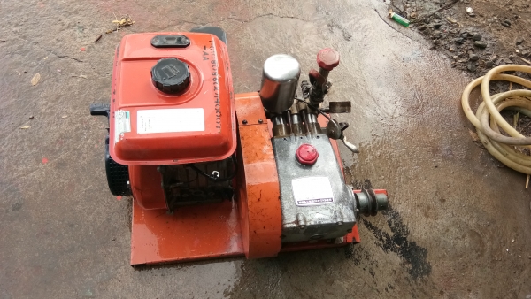 ขายปั้มฉิดยาเก่านอก.เครื่องมิตซู5แรงปั้ม1นิ้วยังไม่เคยใช้งาน