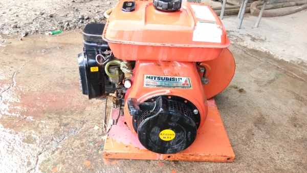 ขายปั้มฉิดยาเก่านอก.เครื่องมิตซู5แรงปั้ม1นิ้วยังไม่เคยใช้งาน