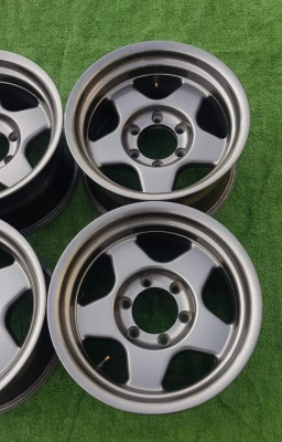 ขายล้อลาย Breadley V ขอบ 16" กว้าง 8" ออฟลบ 25 ขายล้อลาย Breadley V ขอบ 16" กว้าง 8" ออฟลบ 25