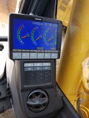 ขายด่วน!! Komatsu PC200-8MO ไมล์ ชม.6,000 สภาพนางฟ้าค่ะ