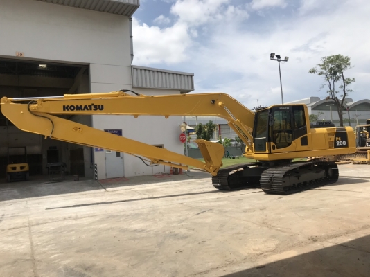 ขายด่วน!! Komatsu PC200-8 (SLF)ไมล์ ชม.13,000 ปี 2010 สภาพนางฟ้าค่ะ