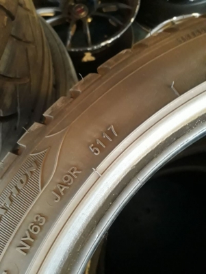 ขอบ17 215/45R17 STILESTO ปี17 ชุด4เส้น 3500 บาท โทร.0814273941 ขอบ17 215/45R17 STILESTO ปี17 ชุด4เส้น 3500 บาท โทร.0814273941 