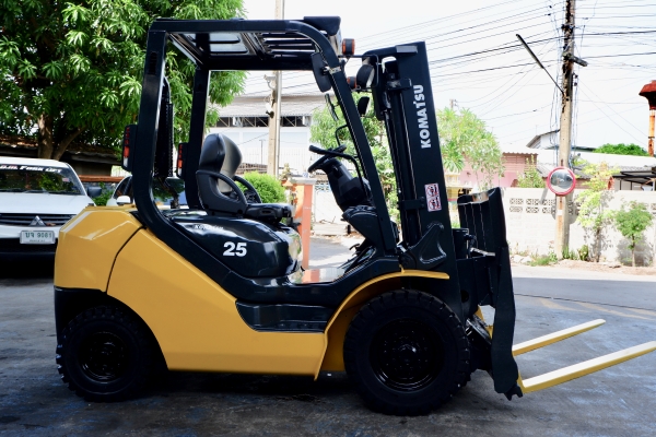 Komat’su fd25-17 Komat’su fd25-17