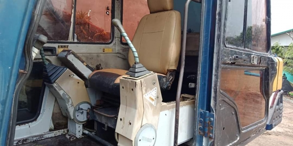 ขายจ้า..KOBELCO SK120-1 มาร์คทรี เก่าใน  สภาพดี ไฟฟ้าครบ เอกสารเล่มทะเบียน ลองระบบกันได้ทุกวัน โทร 089-3818694 จ๊อย