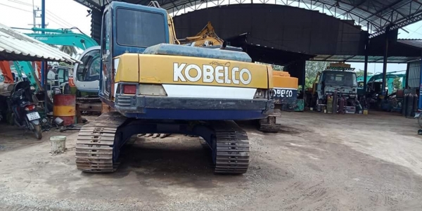 ขายจ้า..KOBELCO SK120-1 มาร์คทรี เก่าใน  สภาพดี ไฟฟ้าครบ เอกสารเล่มทะเบียน ลองระบบกันได้ทุกวัน โทร 089-3818694 จ๊อย