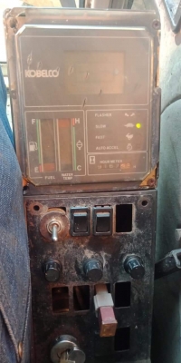 ขายจ้า..KOBELCO SK120-1 มาร์คทรี เก่าใน  สภาพดี ไฟฟ้าครบ เอกสารเล่มทะเบียน ลองระบบกันได้ทุกวัน โทร 089-3818694 จ๊อย