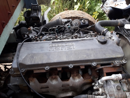 รถบรรทุกหกล้อ ISUZU NKR หัวการ์ตูน เครื่อง 120 แรงม้า
