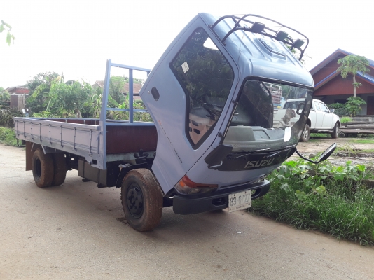 รถบรรทุกหกล้อ ISUZU NKR หัวการ์ตูน เครื่อง 120 แรงม้า รถบรรทุกหกล้อ ISUZU NKR หัวการ์ตูน เครื่อง 120 แรงม้า