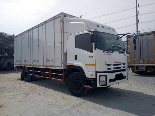 ขายรถ อีซูซุ 6 ล้อ FTR 240 แรง ตู้แห้ง 10 บาน ความยาว 7.60 เมตร