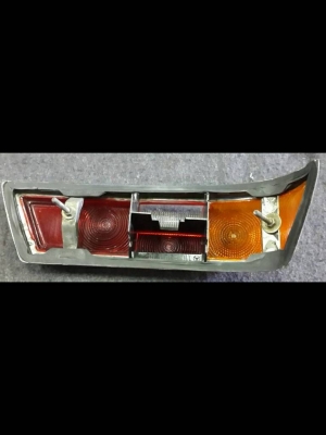 ขายฝาไฟท้าย BENZหางปลา200