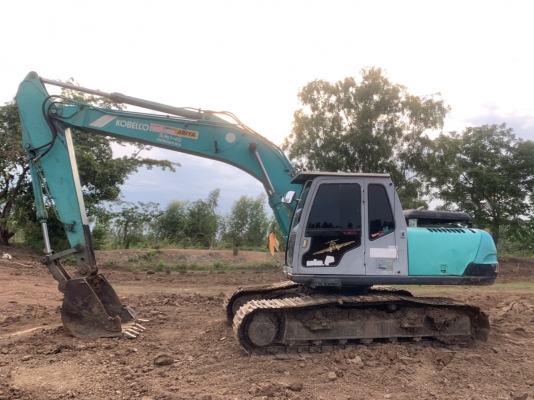ขาย 795,000 บาท  KOBELCO SK 200 Mark 5 super  เก่านอก 2 ปี 12,xxx ชั่วโมง  มีลายแย๊ก เครื่องดี ปั้มแรง ไฟฟ้าครบ เอวแน่น ช่วงล่างสวย แอร์หนาว เอกสารเล่มทะเบียน. ป้ายแดงมามือเดียว รถพร้อมใช้งาน  รถอยู่  นครสววรค์ โทร 0626426323