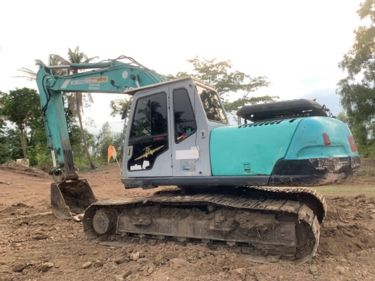 ขาย 795,000 บาท  KOBELCO SK 200 Mark 5 super  เก่านอก 2 ปี 12,xxx ชั่วโมง  มีลายแย๊ก เครื่องดี ปั้มแรง ไฟฟ้าครบ เอวแน่น ช่วงล่างสวย แอร์หนาว เอกสารเล่มทะเบียน. ป้ายแดงมามือเดียว รถพร้อมใช้งาน  รถอยู่  นครสววรค์ โทร 0626426323