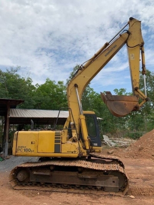 ขาย 565,000 บาท  KOMATSU PC180LC-6K เครื่องเดิมดี แรง ฟิตใหม่ เทอร์โบใหม่ โช่หนา เอวแน่น ไฟฟ้าครบ (ขาดมอเตอร์คันเร่ง) เอกสารอินวอยท์  รถอยู่  นครปฐม โทร 0610710295  สนใจ รายการสินค้า อื่นๆ ที่ เว็ปไชค์ Truck2Hand https://www.truck2hand.com/index.php?actio