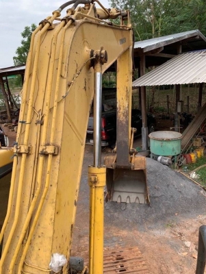 ขาย 565,000 บาท  KOMATSU PC180LC-6K เครื่องเดิมดี แรง ฟิตใหม่ เทอร์โบใหม่ โช่หนา เอวแน่น ไฟฟ้าครบ (ขาดมอเตอร์คันเร่ง) เอกสารอินวอยท์  รถอยู่  นครปฐม โทร 0610710295  สนใจ รายการสินค้า อื่นๆ ที่ เว็ปไชค์ Truck2Hand https://www.truck2hand.com/index.php?actio