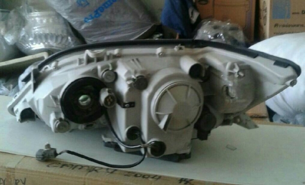 ขายไฟหน้าซีนอล Camry 2005 ด้านขวา ขายไฟหน้าซีนอล Camry 2005 ด้านขวา