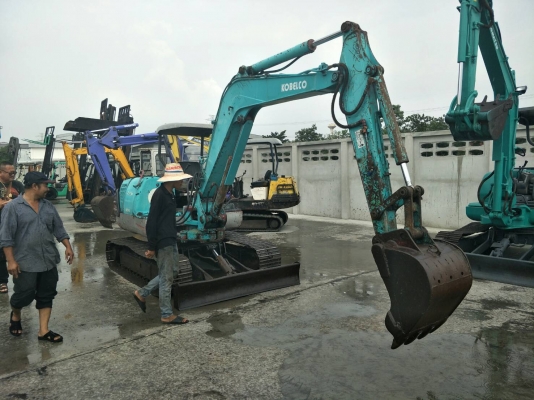 รถเก่านอก KOBELCO SK045 เอกสารอินวอย ทำเล่มได้เลย มีระบบหัวกระแทก ราคา 390000